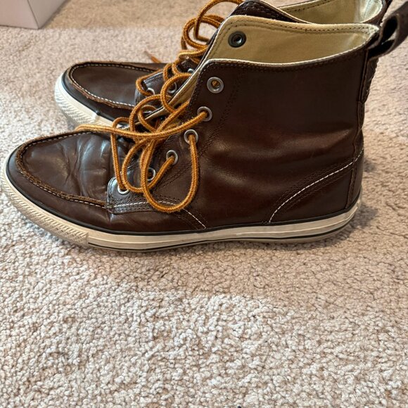 Converse - Picture 2 of 2